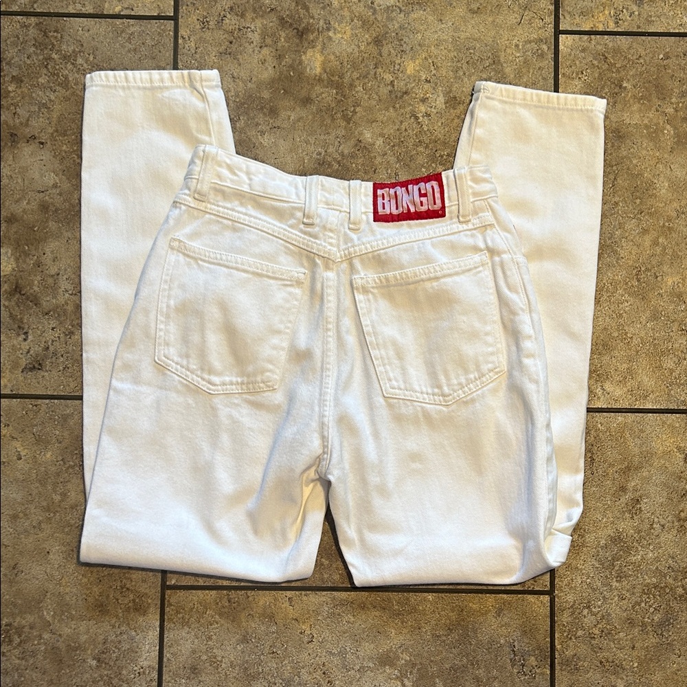 BONGO 90’s Classic White Mom Jeans with Red Logo